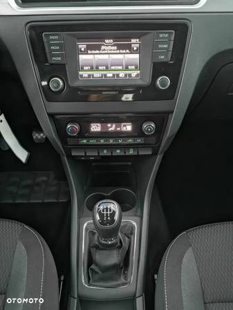 Skoda RAPID 1.2 TSI Edition - 14