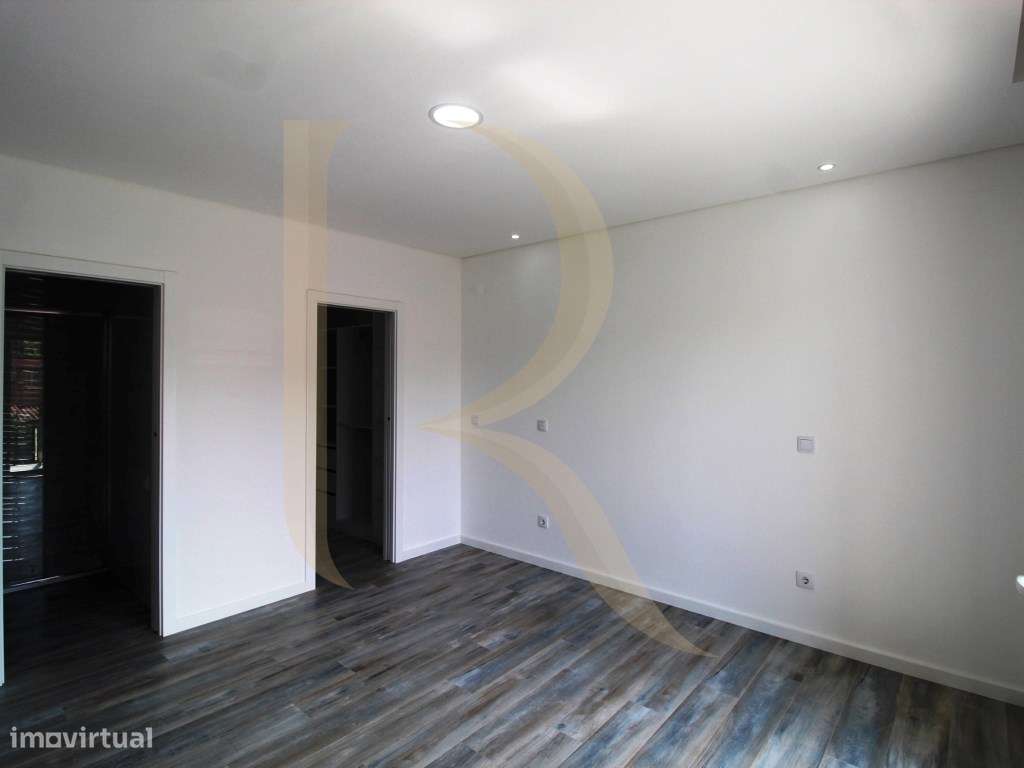 Apartamento T3 novo com elevador, parqueamento e terraço nas Paivas... - Grande imagem: 4/14