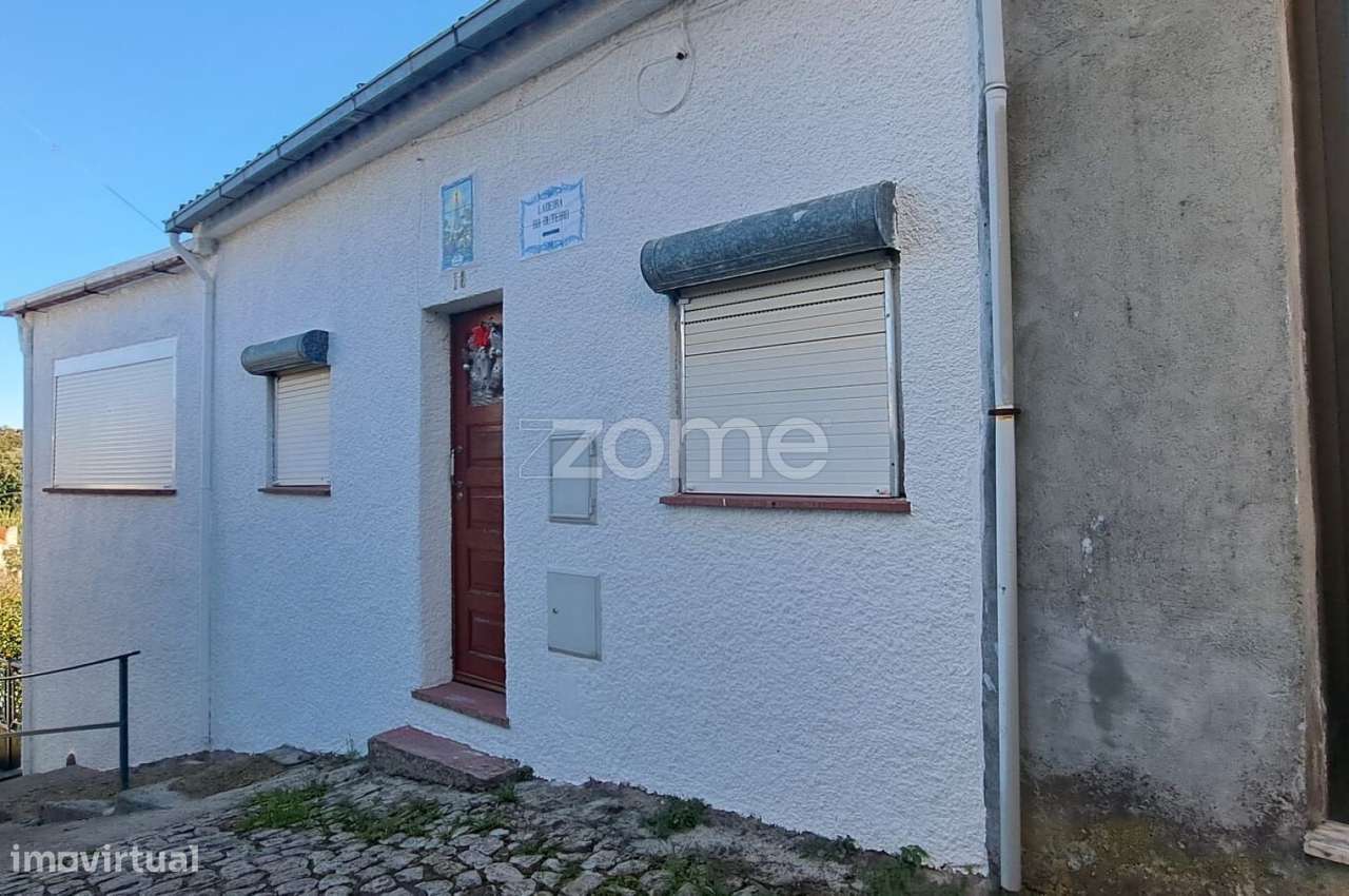 Moradia T3 no Outeiro de Bera com Terreno e Garagem - Grande imagem: 4/52