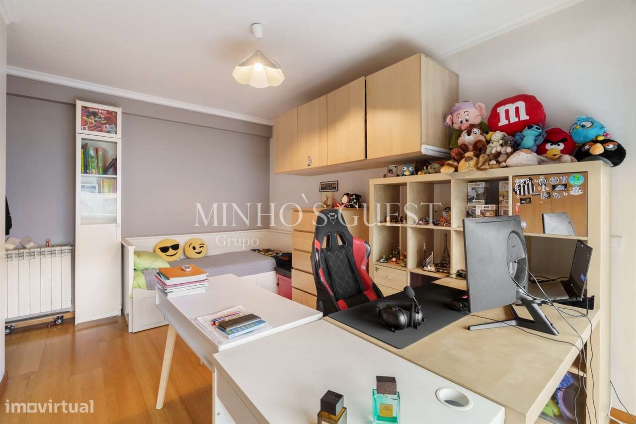 Apartamento T3 c/ varanda, AC e Garagem Fechada - São Vítor, Braga-16