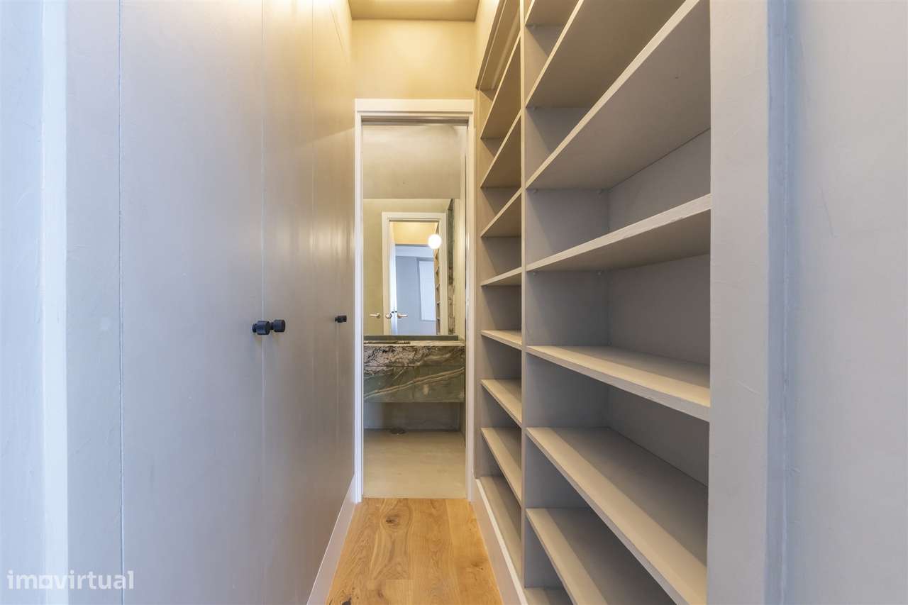 Apartamento T3 nas Avenidas Novas, Lisboa-21