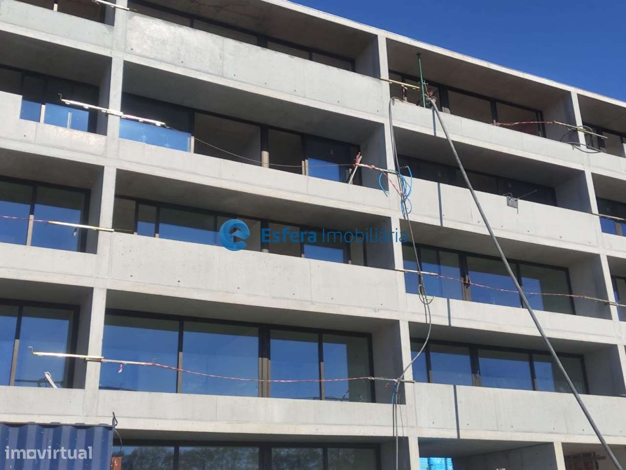 T1 Novo junto ao LIDL Monte dos Burgos-16