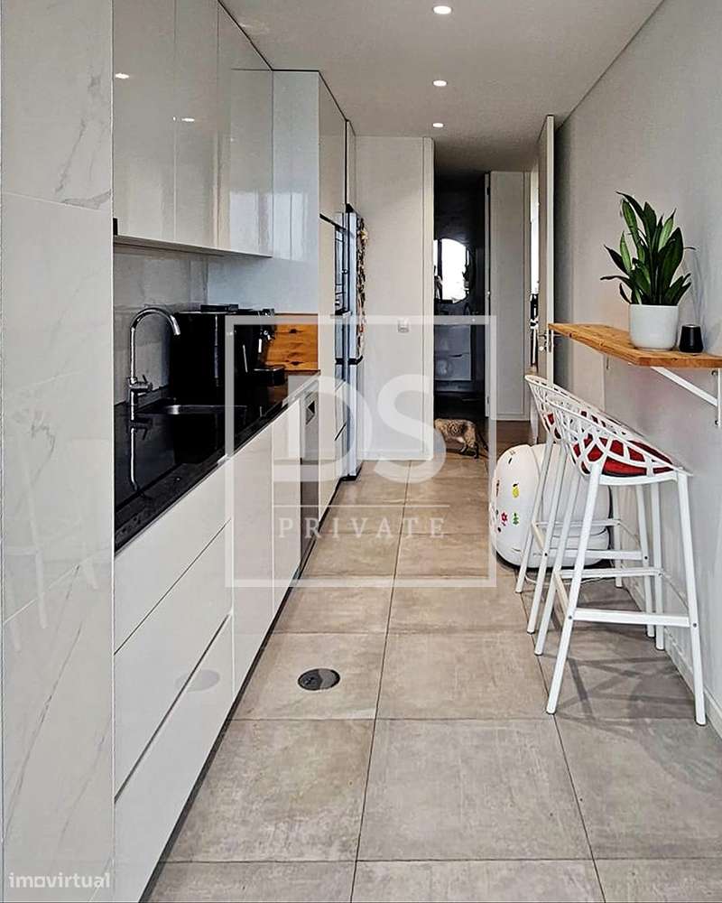 Apartamento T2 em Vilar de Pinheiro com Garagem e Carregador Elétrico-8