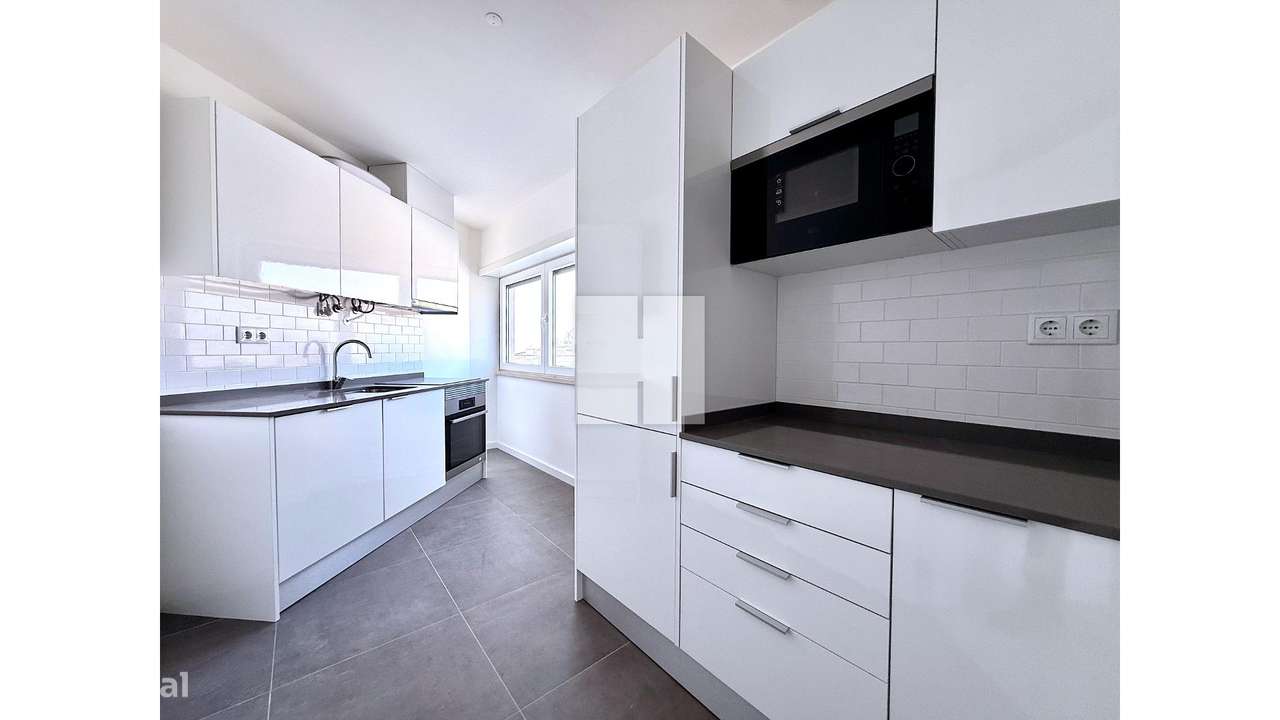 T0 NOVO c/ Terraço no Bairro Novo-11