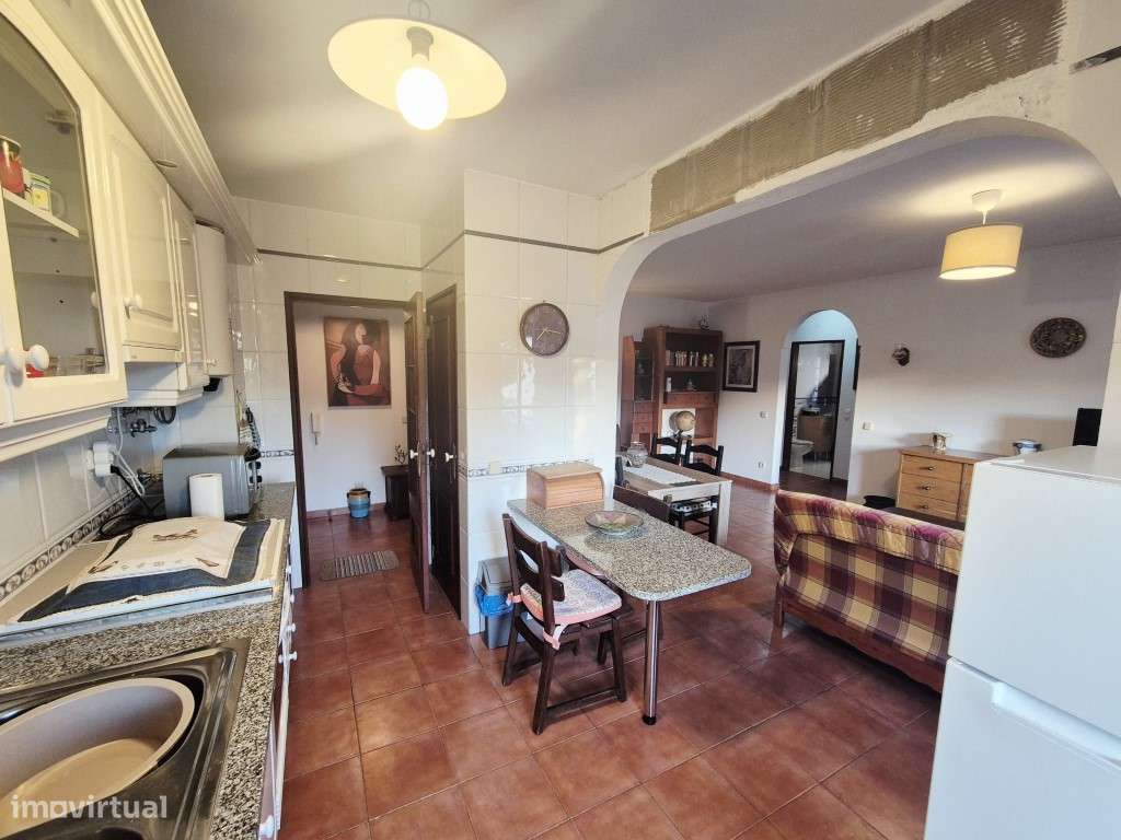 Apartamento T1, rés-do-chão - Grande imagem: 2/19