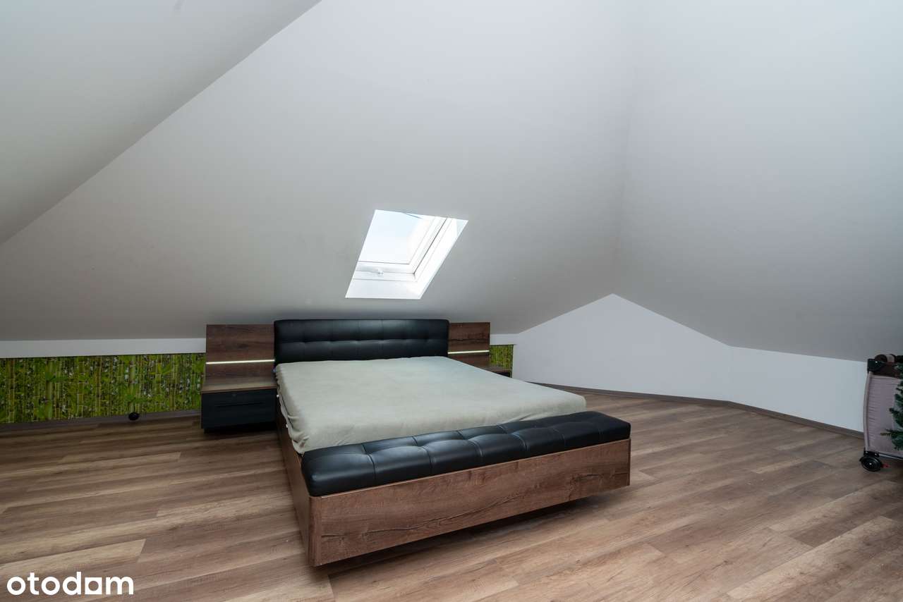 DOM Z POTENCJAŁEM I DWOMA NIEZALEŻNYMI MIESZKANIAMI – RADOCZA.-19