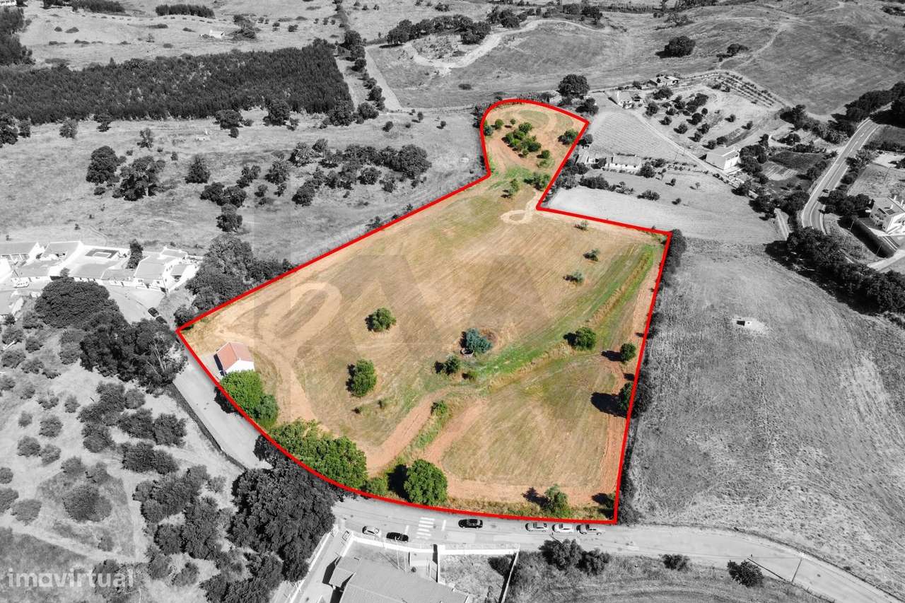 Moradia T2 com 13.500 m2 de Terreno em Cercal do Alentejo e Próxima da-22