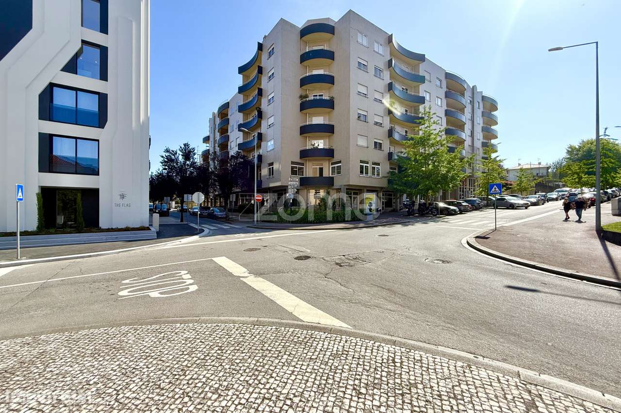 T4 Duplex no centro de VNF, com garagem fechada e terraço de 230m². - Grande imagem: 3/29