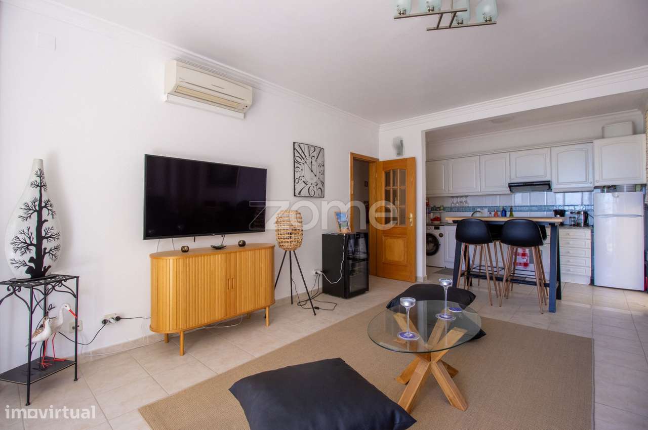 Apartamento T2 em Primeira Linha de Mar – Armação de Pêra - Grande imagem: 2/15