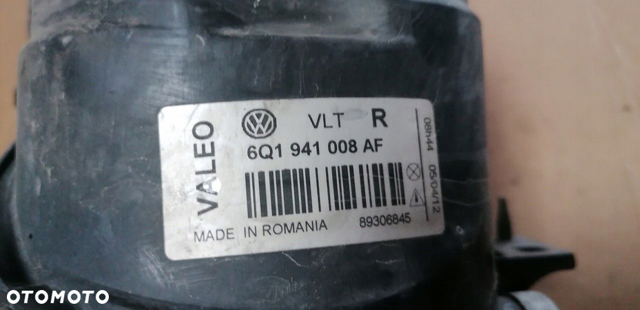 VW Polo IV 9N 01- reflektor prawy 6Q1941008AF - 5