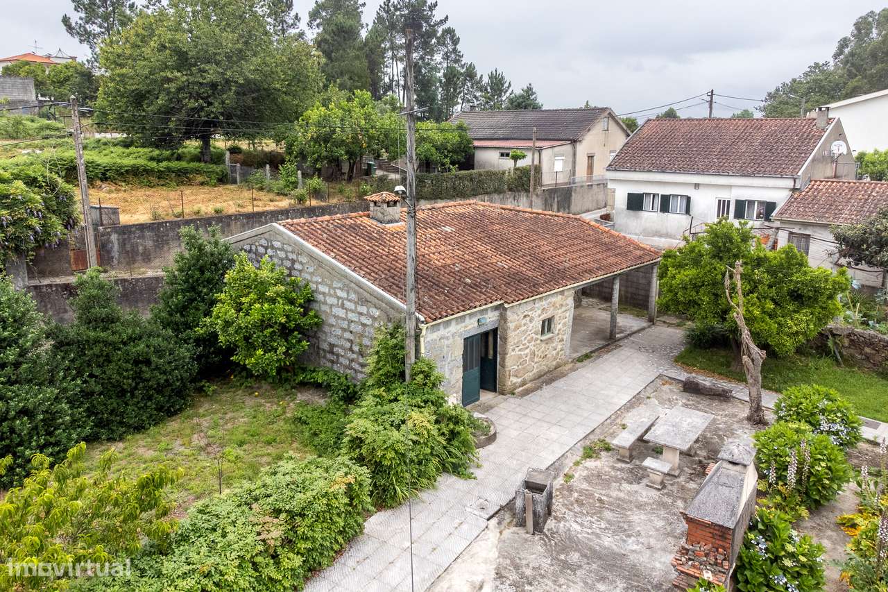 Moradia T4 Independente + T0 em Lago, Amares - Oportunidade Única!-29