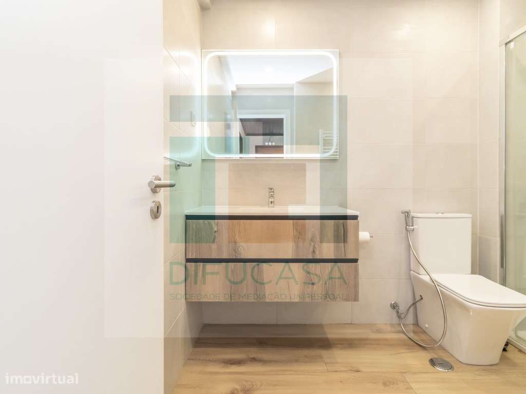 Apartamento T3 Central no Feijó-18