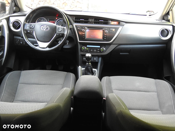 Toyota Auris 1.6 Valvematic Touring Sports Executive - 5