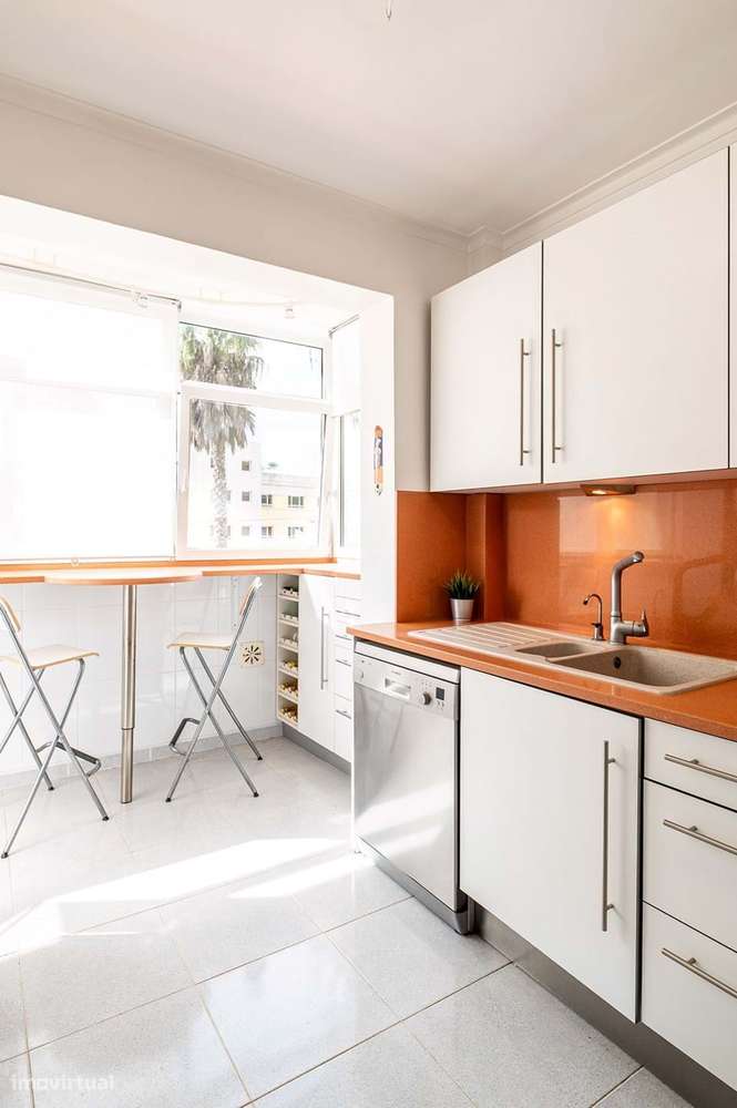 Apartamento t2 à venda na Rua Doutor António Dias Pinheiro-26