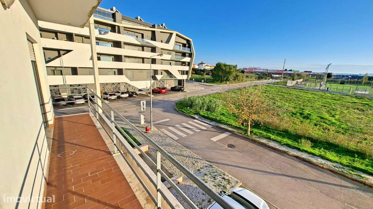 Apartamento T3 com 155m2, arrecadação e lugar  estacionamento Montijo.-5