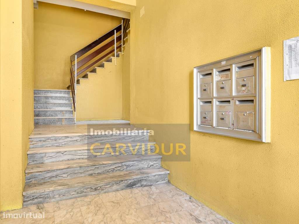 Moita T3 Boas áreas e excelente localização-25