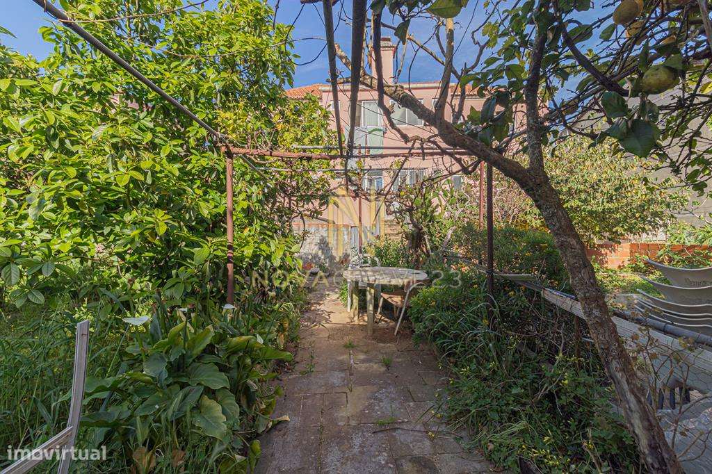 Prédio no Cacém | 509 m² de Terreno | Rendimento Imediato-20