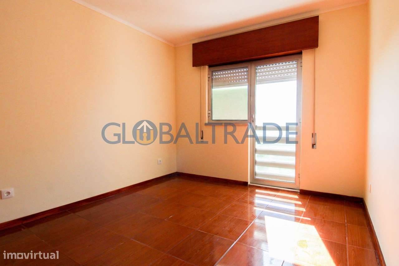 Apartamento T3 com Garagem Box em Vila D'Este-17