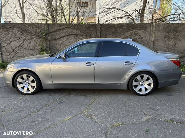 BMW Seria 5 520i - 15