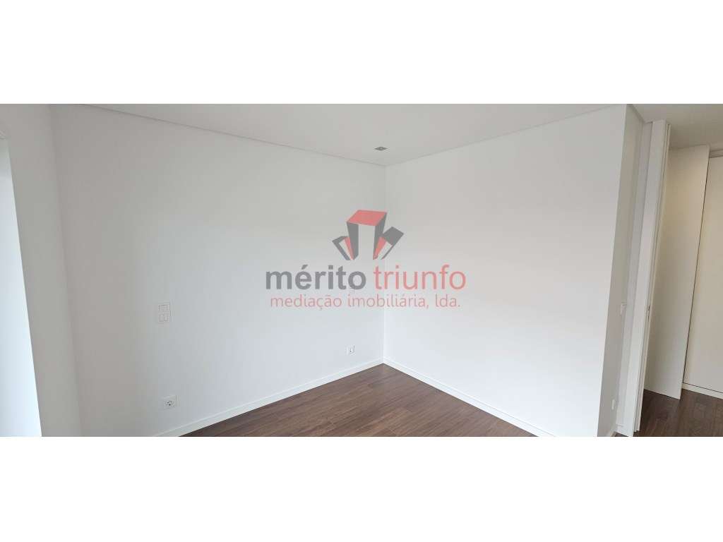 Oferta Escritura e Registo- Apartamento T3 NOVO - Ramalde - Porto-21