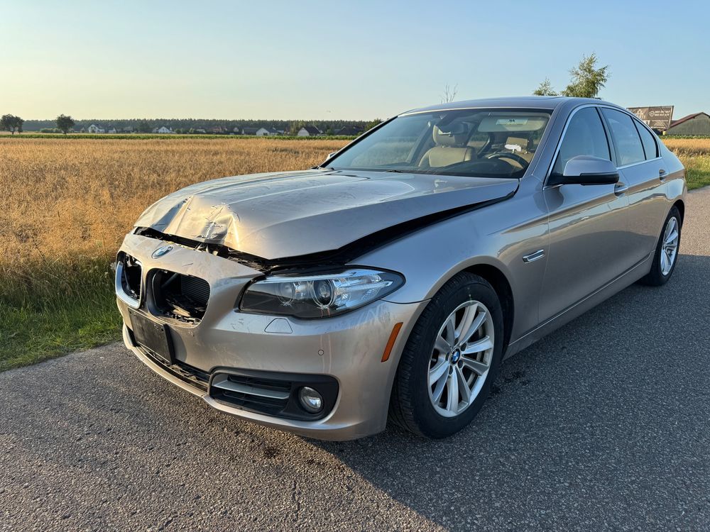 BMW 5 Series F10/F11 (2009-2017) 528i xDrive Luxury Line 2015