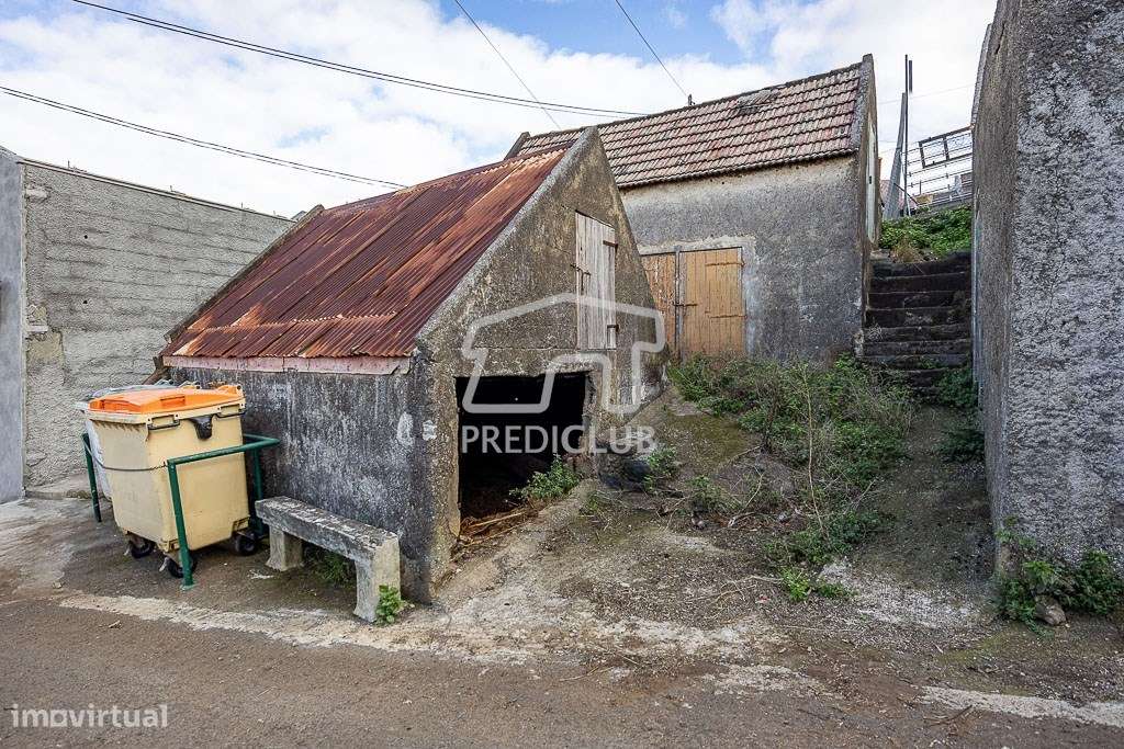 Terreno com Palheiro - Ponta do Pargo - Grande imagem: 5/18