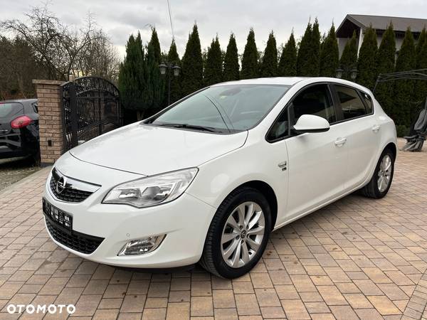 Opel Astra 1.6 Turbo 150 Jahre - 6