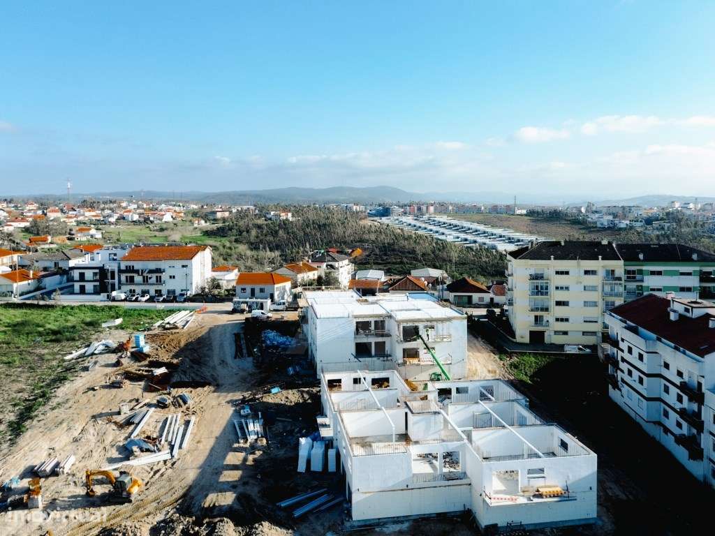 Apartamento T2 com Garagem em Leiria - Grande imagem: 3/23