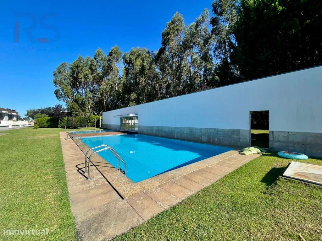 Moradia condomínio fechado T5-34