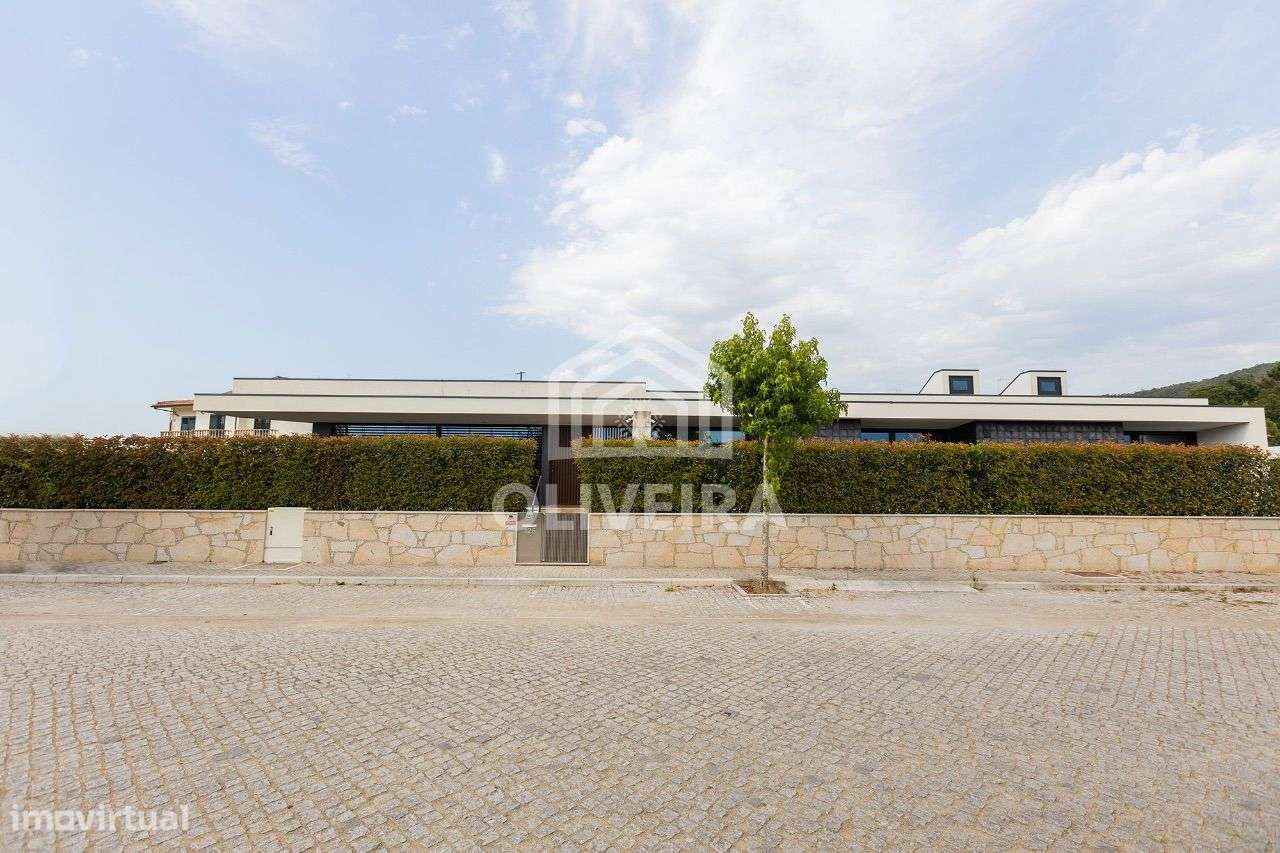 Moradia Térrea de Luxo em Barcelos-52