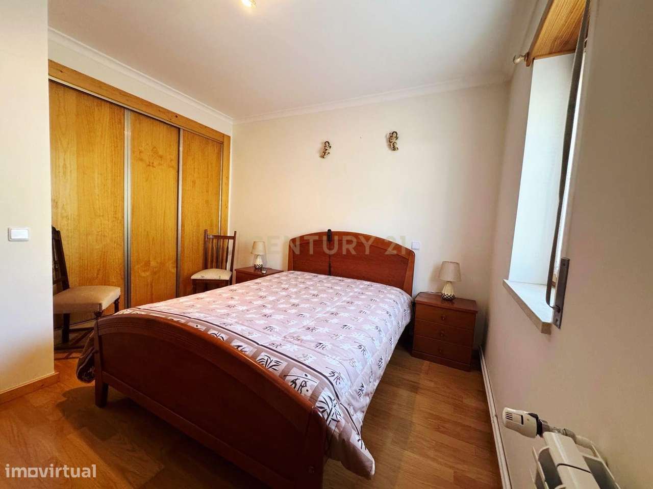 Apartamento T2 como Novo na Nazare-10