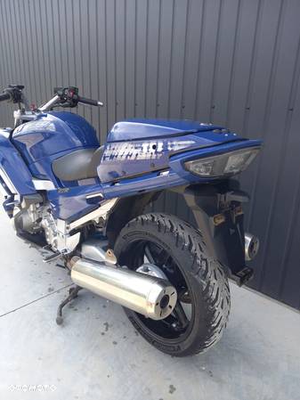 Yamaha FJR - 29