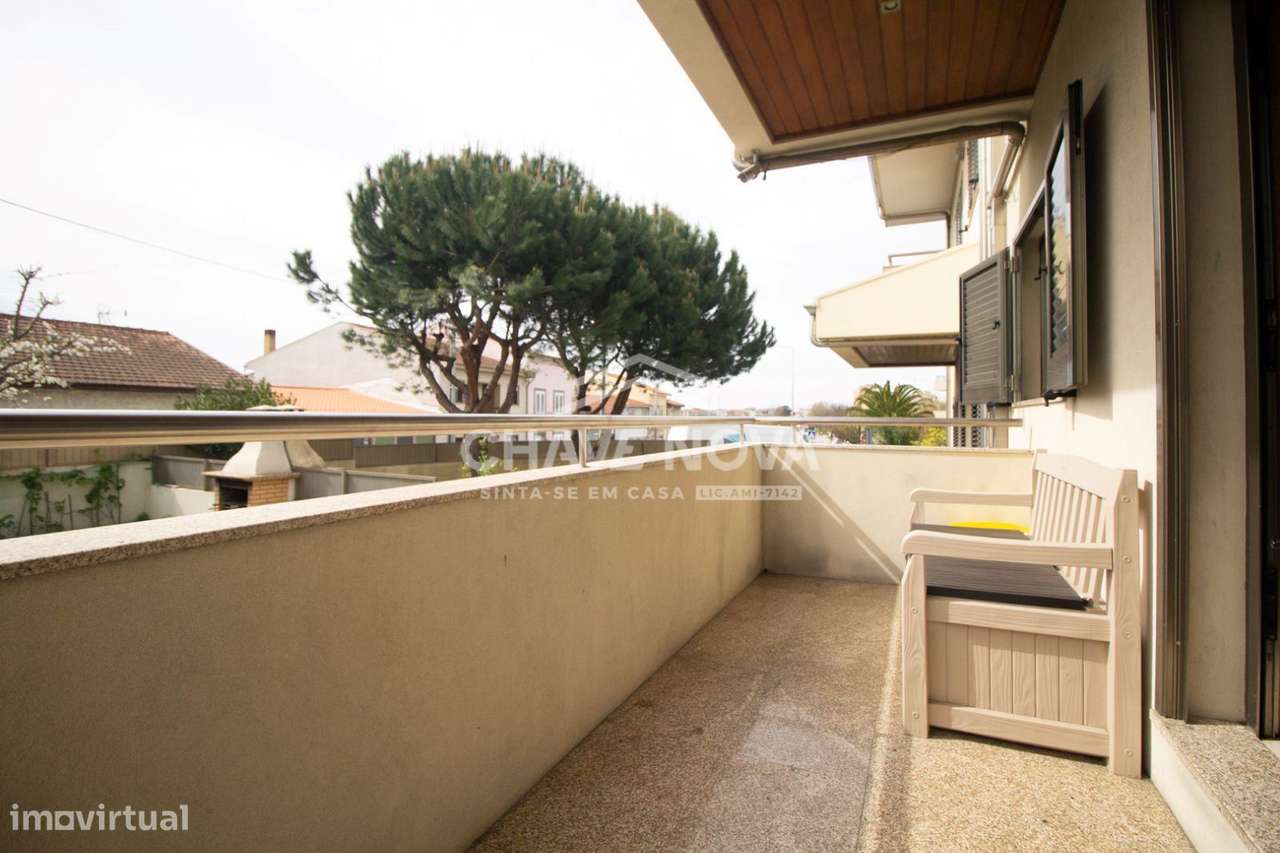 PS - Fantástica Moradia V3+1 num Lote de Terreno com 383m2 Canelas - Grande imagem: 5/23