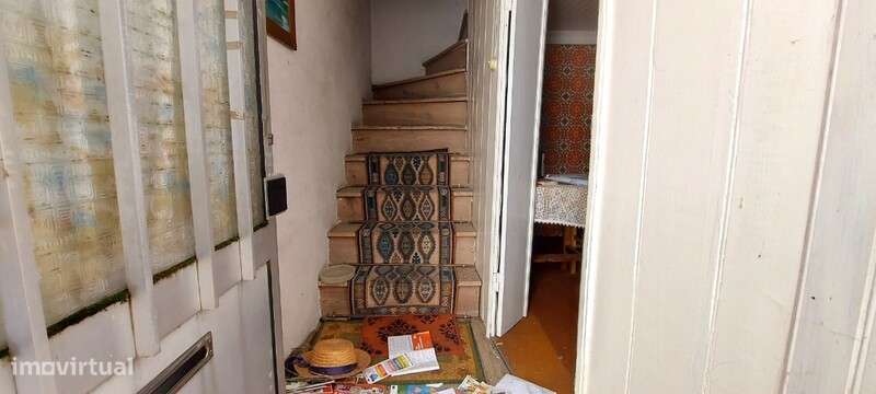 Moradia para remodelar em Alvoco da Serra - Grande imagem: 4/24