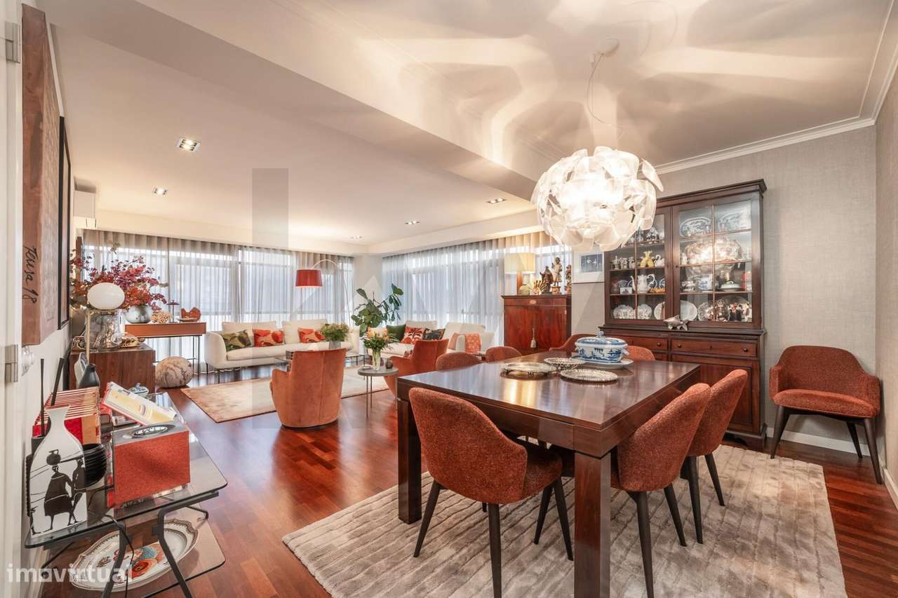 Exclusivo apartamento T4 na Cruz de Celas, Coimbra | luz, elegância e - Grande imagem: 2/27