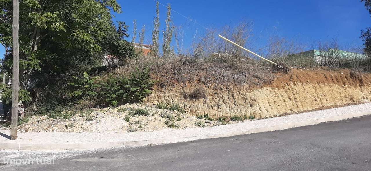 Lote de Terreno Urbano para construção de moradia em Frielas-8