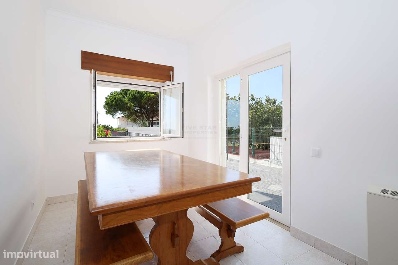 Moradia com duas fracções – Rentabilidade Imediata – Porto Salvo – Oei-34