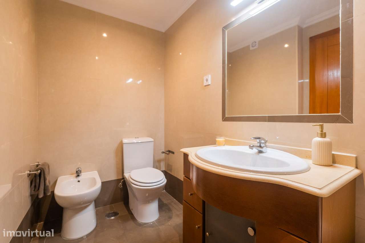 Apartamento T2 na Quinta do Conde-50