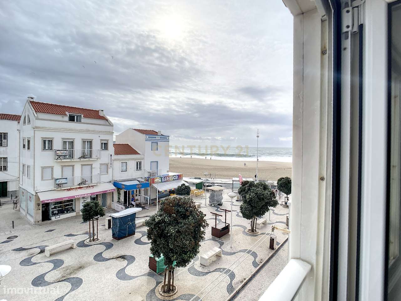 Predio na zona Histórica Duplex pertíssimo da Praia - Grande imagem: 4/19