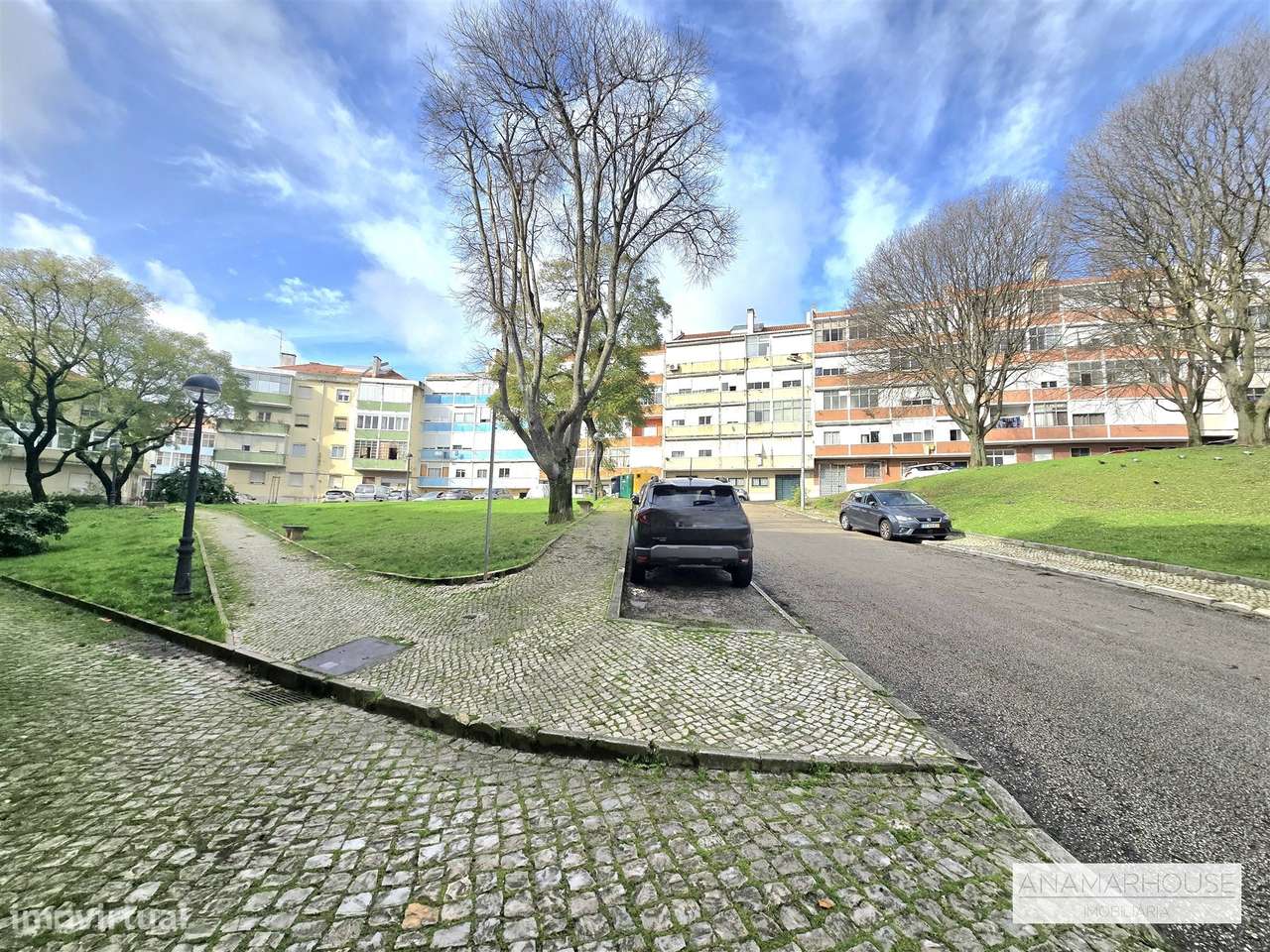 T2 remodelado com dois wcs, próximo á Urbanização do Neudel, Amadora-19