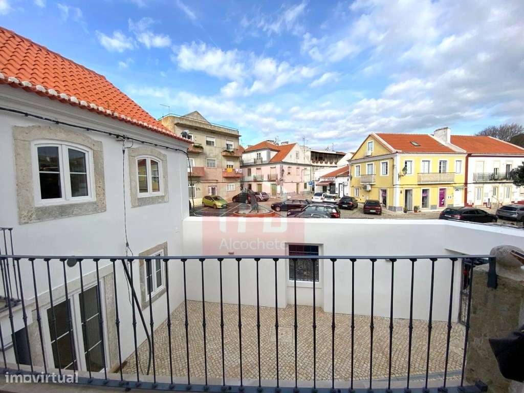 Apartamento duplex T2+2 com terraço no centro histórico Alcochete-29