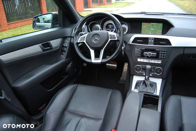 Mercedes-Benz Klasa C 350 T CDI DPF 7G-TRONIC BlueEFFICIENCY Avantgarde - 25