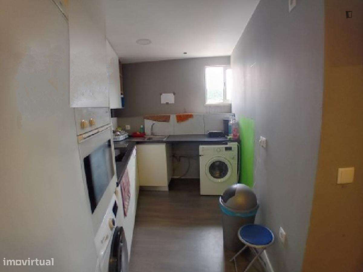 Quarto - localizado em Lisbon - Grande imagem: 4/10