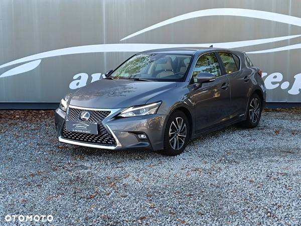 Lexus CT - 1