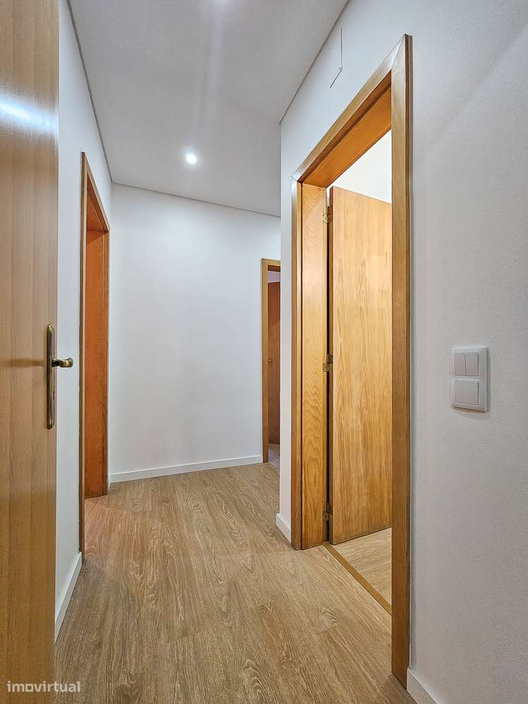 Apartamento Familiar Remodelado: Conforto e Comodidade na Sua Nova Cas-23