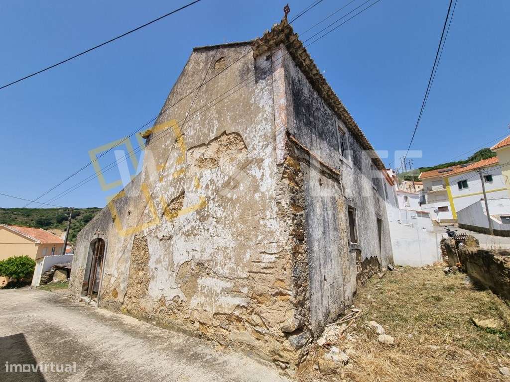 Moradia T3 em Ruína com Excelente Exposição Solar e Lote de 272m² -...-4