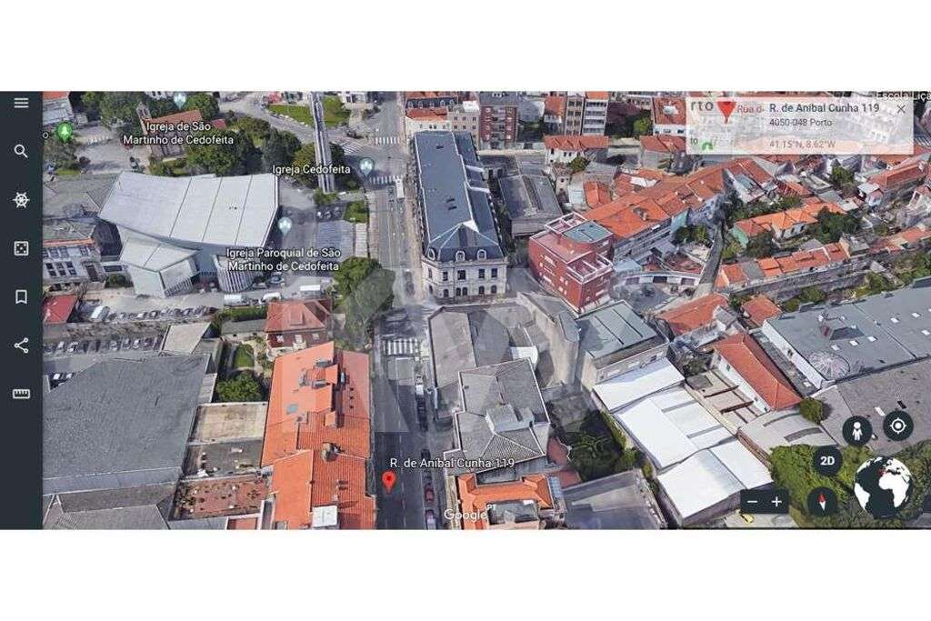 Loja situada em zona de excelência, inserida no Centro histórico do Po - Grande imagem: 2/3