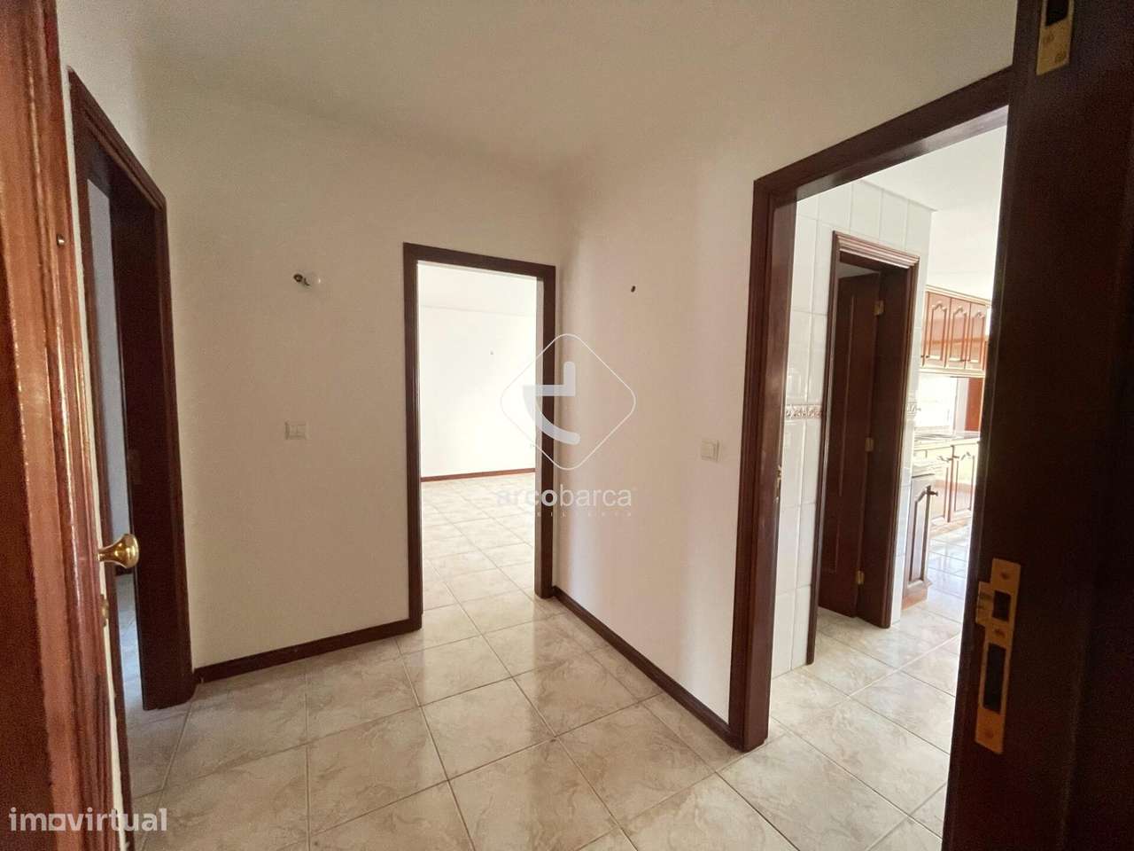 Apartamento T2 no centro da vila de Arcos de Valdevez - Grande imagem: 2/19