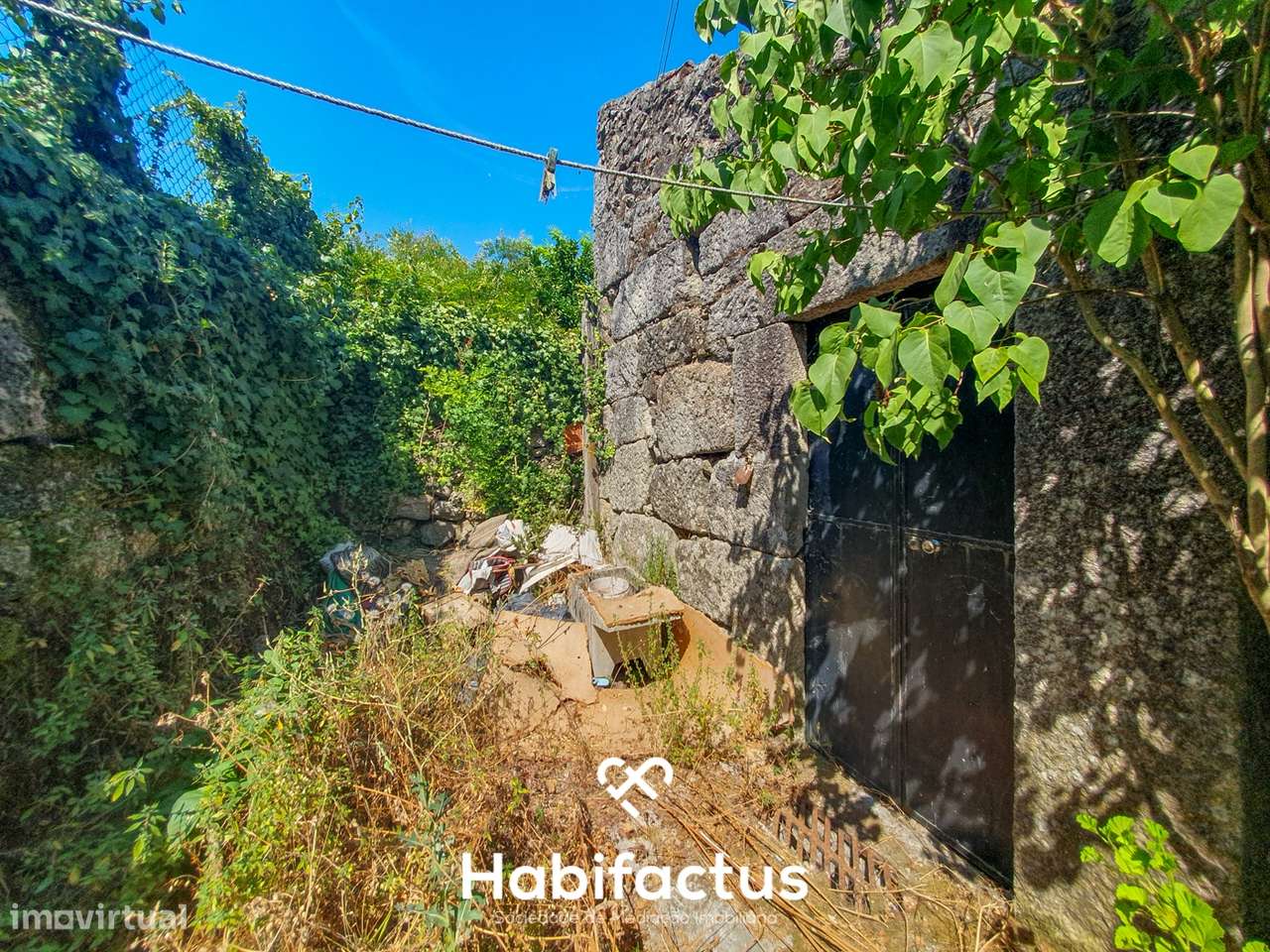 Moradia T3 à venda para Renovação em Paranhos da Beira - Seia-21