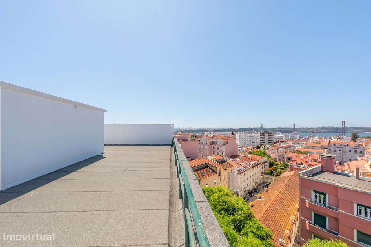 T2 com Vista Rio, Garagem e Terraço Comum – Campo de Ourique - Grande imagem: 5/28